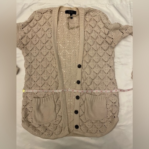 Jessica Simpson size small off white knitted cardigan - Picture 7 of 10